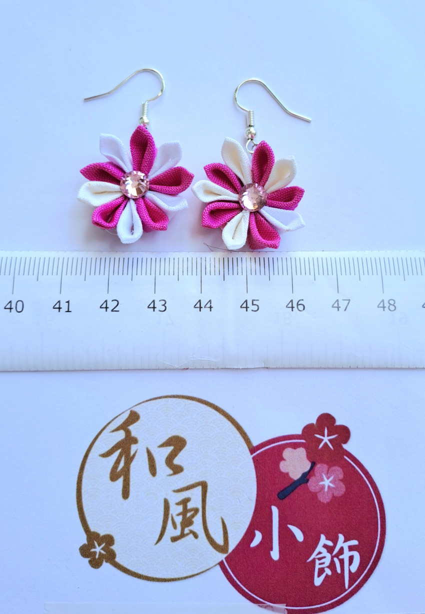 迷你日式小和菊耳鈎耳環-紅白間色-直徑約2厘米 (手工製作會有少許誤差)